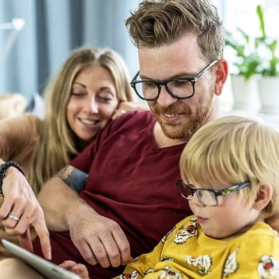 Rodzina spędzająca wspólnie czas